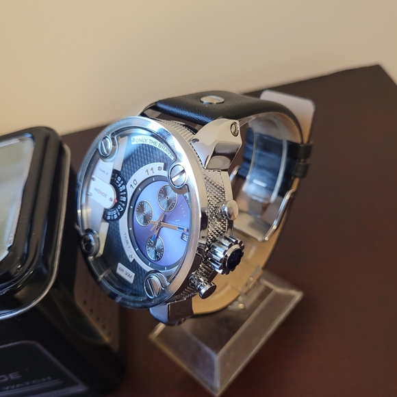 New Dual Time zone Purple Weide Men’s Fashion Watch with box - Picture 3 of 4